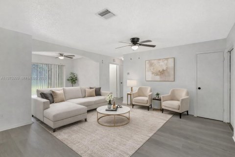 Villa ou maison à vendre à Port St. Lucie, Floride: 3 chambres, 127.09 m2 № 2042412 - photo 9