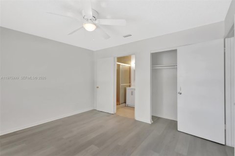 Villa ou maison à vendre à Port St. Lucie, Floride: 3 chambres, 127.09 m2 № 2042412 - photo 17