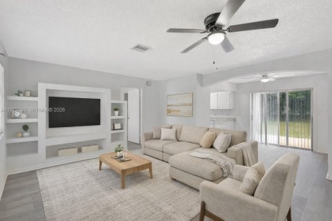 Villa ou maison à vendre à Port St. Lucie, Floride: 3 chambres, 127.09 m2 № 2042412 - photo 4