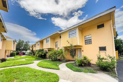 Touwnhouse à Palm Beach Gardens, Floride 3 chambres, 114.46 m2 № 2365356