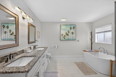 Villa ou maison à vendre à Saint Pete Beach, Floride: 3 chambres, 159.05 m2 № 2100900 - photo 21