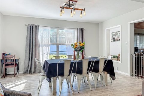 Купить виллу или дом в Венеция, Флорида 10 комнат, 226.22м2, № 2116381 - фото 13