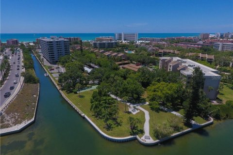 Снять в аренду кондоминиум в Сарасота, Флорида 6 комнат, 138.33м2, № 1137423 - фото 22