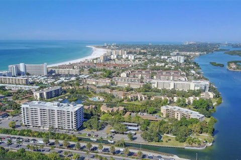 Снять в аренду кондоминиум в Сарасота, Флорида 6 комнат, 138.33м2, № 1137423 - фото 28