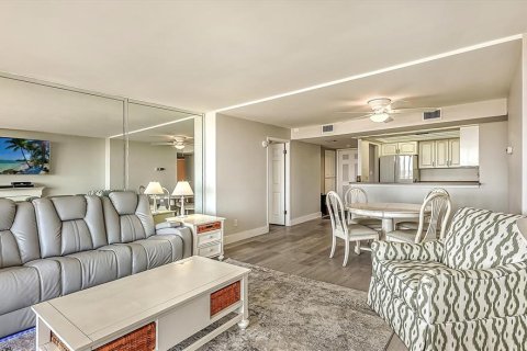 Снять в аренду кондоминиум в Сарасота, Флорида 6 комнат, 138.33м2, № 1137423 - фото 7