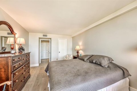 Снять в аренду кондоминиум в Сарасота, Флорида 6 комнат, 138.33м2, № 1137423 - фото 17