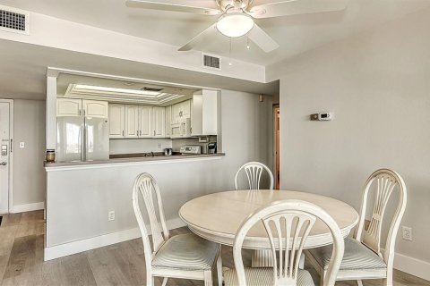 Снять в аренду кондоминиум в Сарасота, Флорида 6 комнат, 138.33м2, № 1137423 - фото 8