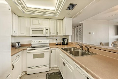 Снять в аренду кондоминиум в Сарасота, Флорида 6 комнат, 138.33м2, № 1137423 - фото 9