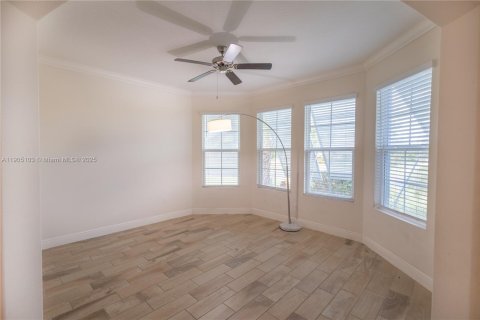 House in Vero Beach, Florida 4 bedrooms, 218.88 sq.m. № 2081934 - photo 6