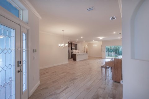 House in Vero Beach, Florida 4 bedrooms, 218.88 sq.m. № 2081934 - photo 8