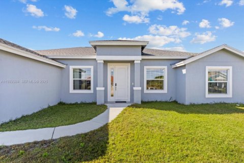 Villa ou maison à vendre à Port St. Lucie, Floride: 4 chambres, 183.57 m2 № 2039147 - photo 2