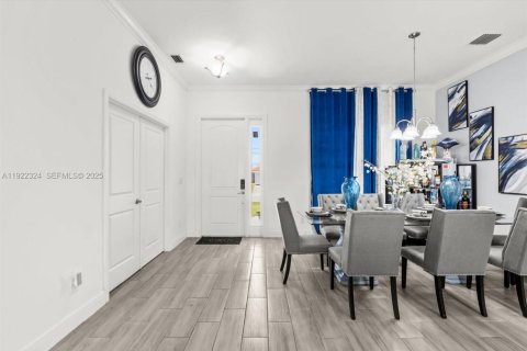 Villa ou maison à vendre à Port St. Lucie, Floride: 4 chambres, 183.57 m2 № 2039147 - photo 8