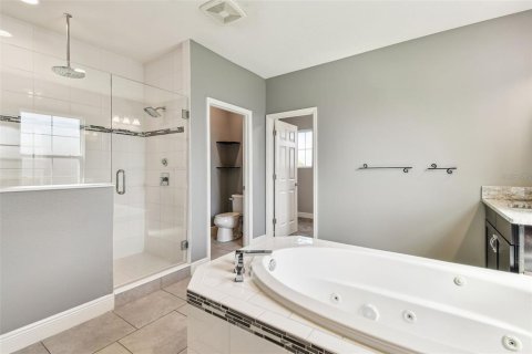 House in Apollo Beach, Florida 5 bedrooms, 397.44 sq.m. № 1434353 - photo 16