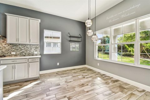 House in Apollo Beach, Florida 5 bedrooms, 397.44 sq.m. № 1434353 - photo 15