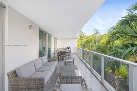 Снять в аренду квартиру в Бей-Харбор-Айлендс, Флорида 2 спальни, 87.89м2, № 2050113 - фото 11