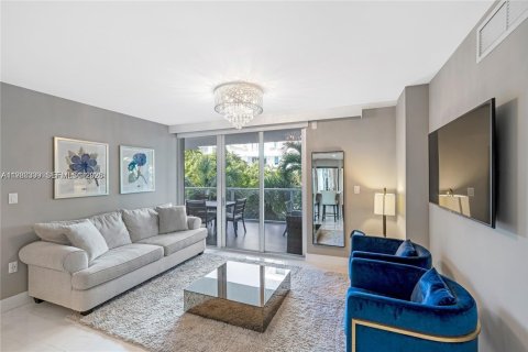 Квартира в Бей-Харбор-Айлендс, Флорида 2 спальни, 87.89м2 № 2050113