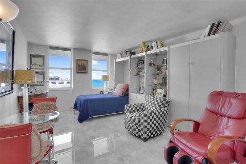 Condominio en venta en Hillsboro Beach, Florida, 2 dormitorios, 123.56 m2 № 2034612 - foto 27