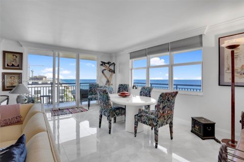 Condominio en venta en Hillsboro Beach, Florida, 2 dormitorios, 123.56 m2 № 2034612 - foto 17
