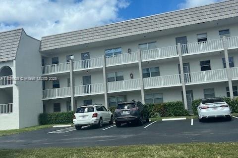 Condo in Sunrise, Florida, 1 bedroom  № 1799284 - photo 1