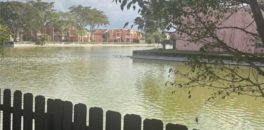 Touwnhouse à Lauderhill, Floride 3 chambres, 190.45 m2 № 1018097
