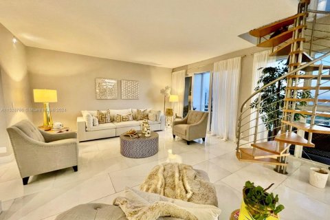 Copropriété à vendre à Aventura, Floride: 3 chambres, 265.24 m2 № 2038838 - photo 4