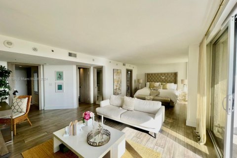 Copropriété à vendre à Aventura, Floride: 3 chambres, 265.24 m2 № 2038838 - photo 29