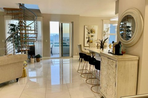 Copropriété à vendre à Aventura, Floride: 3 chambres, 265.24 m2 № 2038838 - photo 13