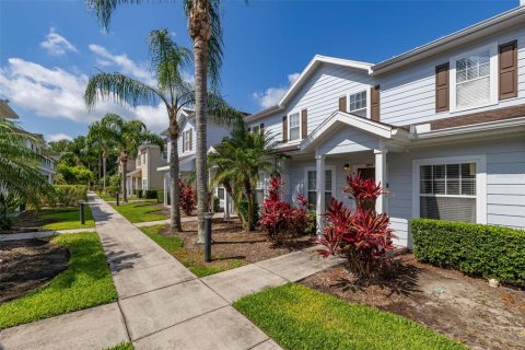 Townhouse in Kissimmee, Florida 3 bedrooms, 120.77 sq.m. № 1675275 - photo 2