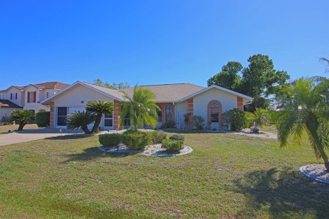 Casa en venta en Punta Gorda, Florida, 3 dormitorios, 160.35 m2 № 1550517 - foto 2