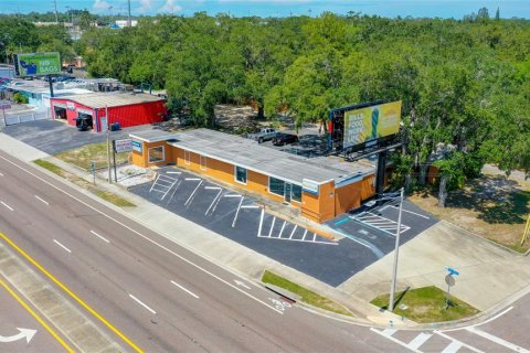 Propiedad comercial en alquiler en Largo, Florida, 298.49 m2 № 792118 - foto 8