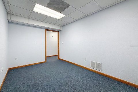 Propiedad comercial en alquiler en Largo, Florida, 298.49 m2 № 792118 - foto 29