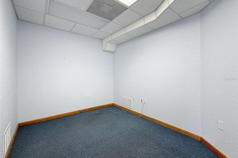 Propiedad comercial en alquiler en Largo, Florida, 298.49 m2 № 792118 - foto 19