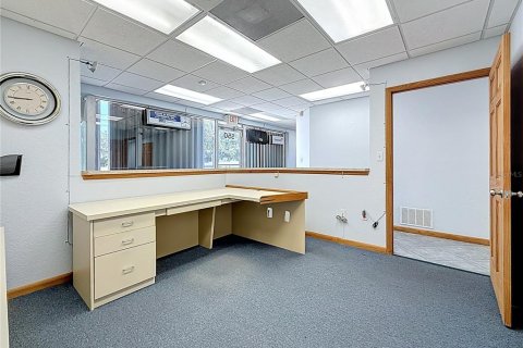 Propiedad comercial en alquiler en Largo, Florida, 298.49 m2 № 792118 - foto 17