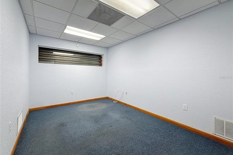 Propiedad comercial en alquiler en Largo, Florida, 298.49 m2 № 792118 - foto 27