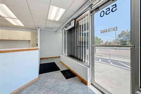 Propiedad comercial en alquiler en Largo, Florida, 298.49 m2 № 792118 - foto 11
