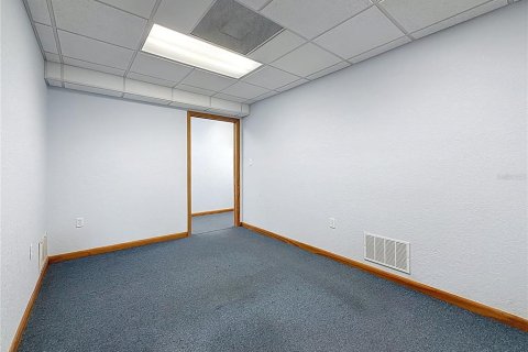 Propiedad comercial en alquiler en Largo, Florida, 298.49 m2 № 792118 - foto 28