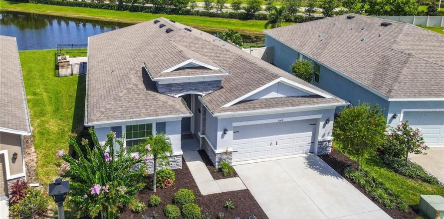 House in Lakewood Ranch, Florida 4 bedrooms, 191.01 sq.m. № 1824835