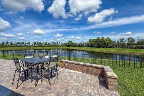 House in Lakewood Ranch, Florida 4 bedrooms, 191.01 sq.m. № 1824835 - photo 3