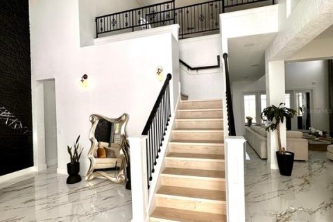 Casa en venta en Kissimmee, Florida, 5 dormitorios, 357.21 m2 № 1735247 - foto 9