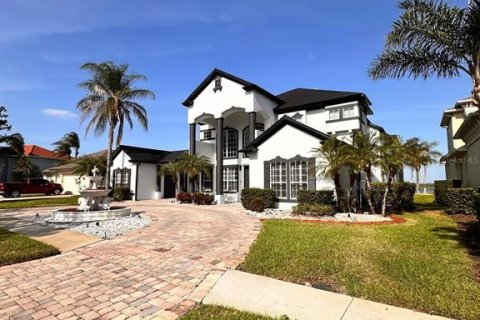 Casa en venta en Kissimmee, Florida, 5 dormitorios, 357.21 m2 № 1735247 - foto 2