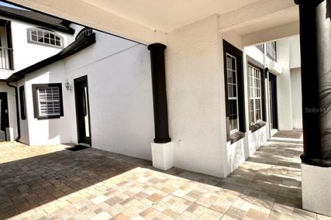 Casa en venta en Kissimmee, Florida, 5 dormitorios, 357.21 m2 № 1735247 - foto 5