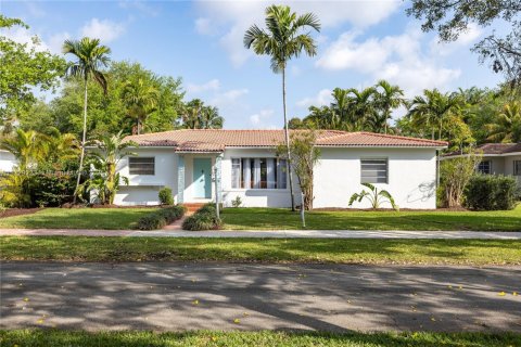 House in Miami Shores, Florida 3 bedrooms, 176.42 sq.m. № 1500628 - photo 17