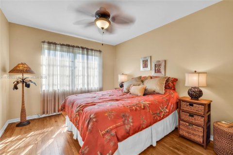 House in Miami Shores, Florida 3 bedrooms, 176.42 sq.m. № 1500628 - photo 14