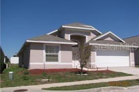 House in Davenport, Florida 3 bedrooms, 167.13 sq.m. № 2104992