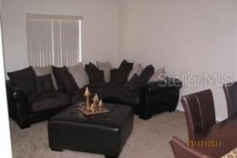 House in Davenport, Florida 3 bedrooms, 167.13 sq.m. № 2104992 - photo 9