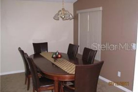 House in Davenport, Florida 3 bedrooms, 167.13 sq.m. № 2104992 - photo 6