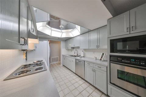 Casa en venta en Sun City Center, Florida, 2 dormitorios, 172.52 m2 № 1722723 - foto 11