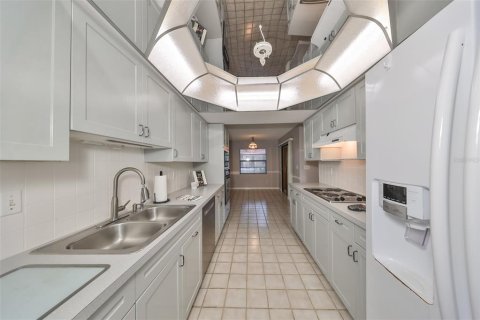 Casa en venta en Sun City Center, Florida, 2 dormitorios, 172.52 m2 № 1722723 - foto 10