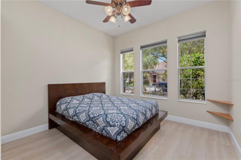 Casa en venta en Tampa, Florida, 4 dormitorios, 206.06 m2 № 1745066 - foto 26