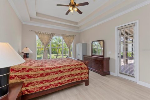 Casa en venta en Tampa, Florida, 4 dormitorios, 206.06 m2 № 1745066 - foto 21